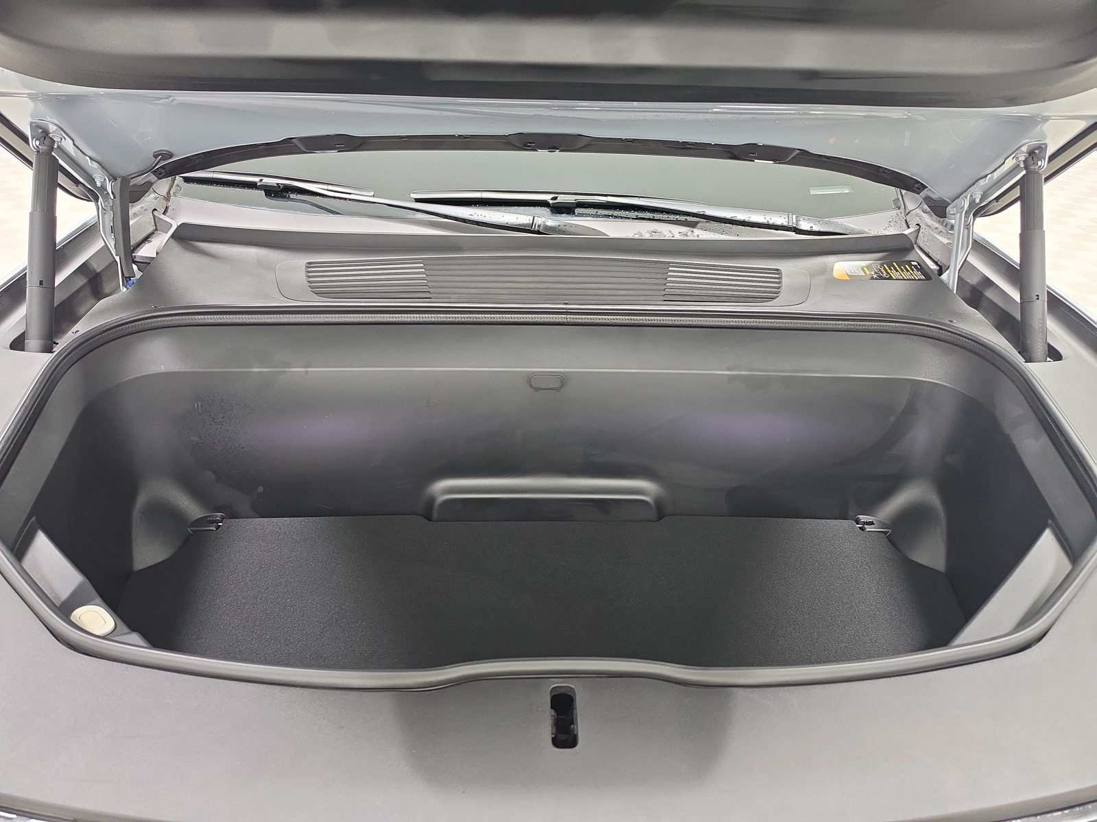 Used 2023 Rivian R1S Adventure Quad AWD/4WD image 14