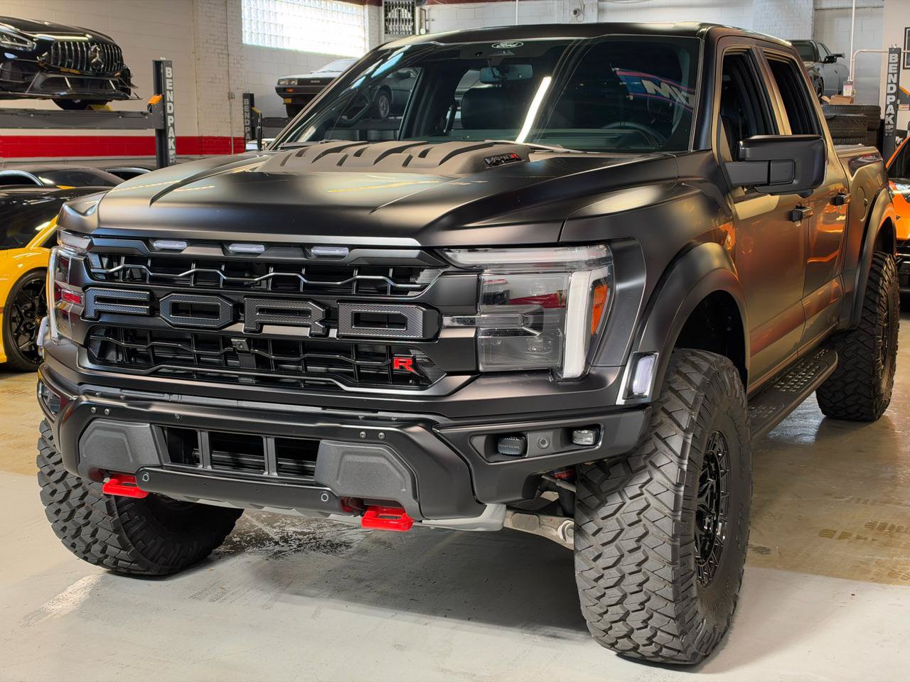 Used 2025 Ford F150 Raptor w/ Equipment Group 803A Raptor R AWD/4WD image 12
