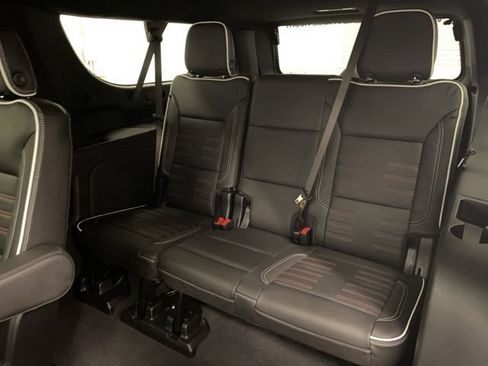 Used 2025 GMC Yukon XL AT4 Ultimate AWD/4WD image 27