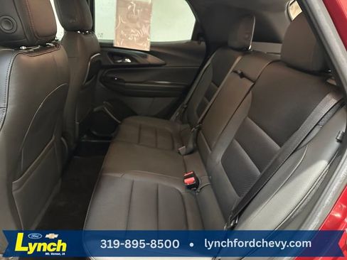 Used 2022 Chevrolet TrailBlazer RS FWD image 16