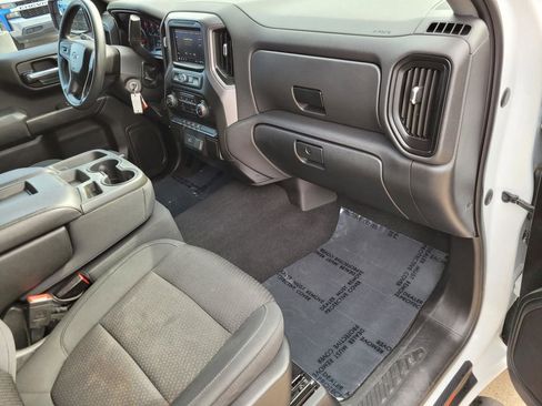 Used 2020 Chevrolet Silverado 1500 Custom Trail Boss w/ Custom Convenience Package image 9