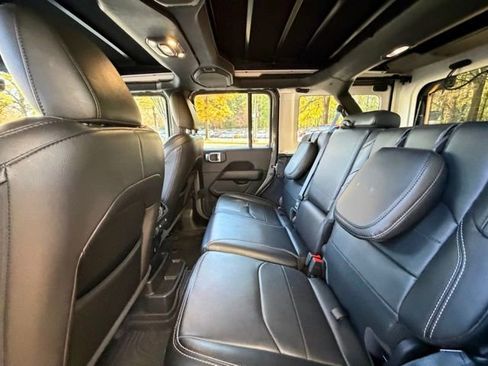 Used 2023 Jeep Wrangler Unlimited Sahara w/ Cold Weather Group image 15