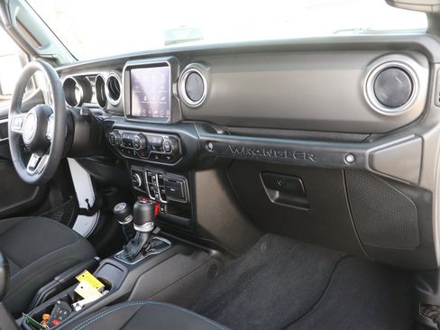 Used 2023 Jeep Wrangler Unlimited Rubicon 4xe w/ Cold Weather Group AWD/4WD image 35