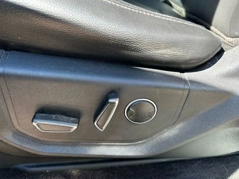 Used 2016 Ford F150 Lariat w/ Equipment Group 502A Luxury AWD/4WD image 35