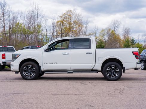 Used 2020 Nissan Titan Platinum Reserve AWD/4WD image 8