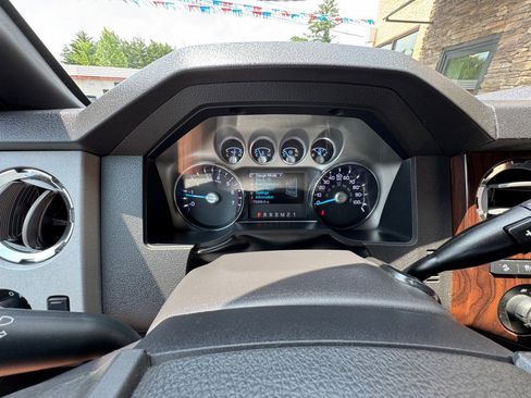 Used 2015 Ford F250 Lariat w/ FX4 Off-Road Package image 12