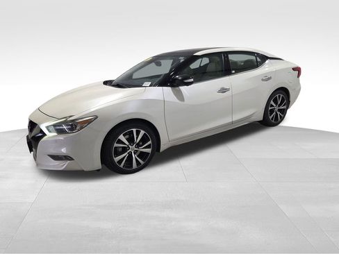 Used 2018 Nissan Maxima Platinum image 17