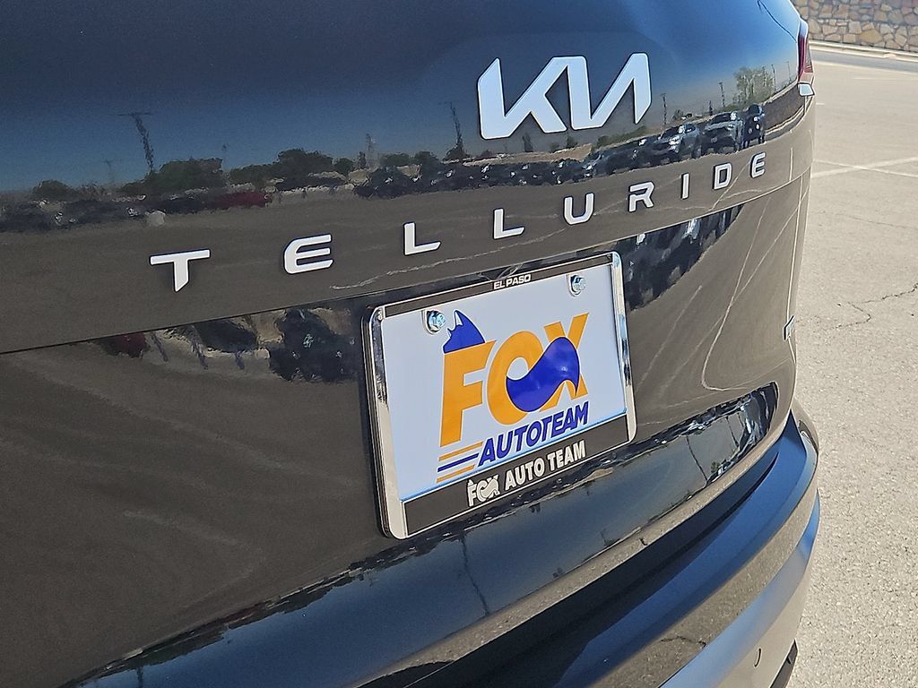 Used 2025 Kia Telluride S AWD/4WD image 12