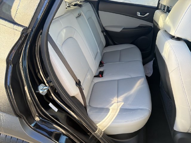 Used 2023 Hyundai Kona Limited FWD image 18