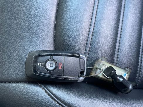 Used 2023 Ford Edge SEL image 22