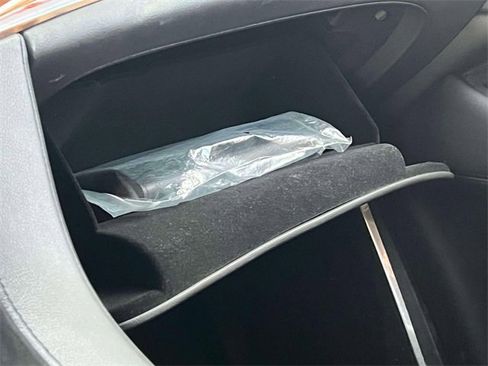 Used 2017 Cadillac Escalade ESV Luxury image 27