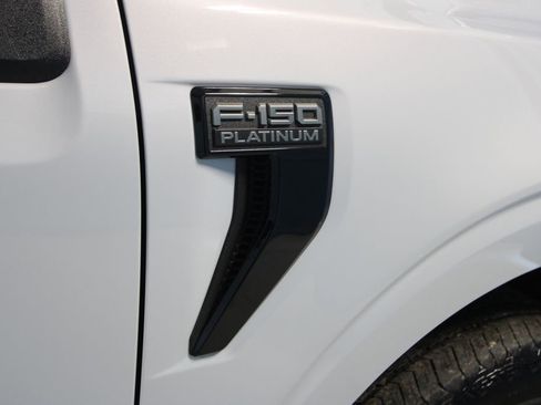 Used 2025 Ford F150 Platinum image 39