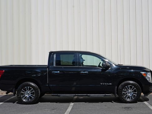 Used 2021 Nissan Titan SV w/ SV Convenience Package RWD image 47