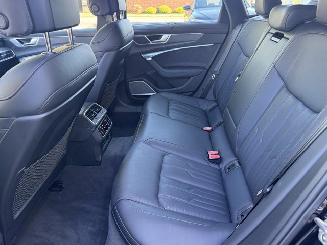 Certified 2022 Audi RS 6 AWD/4WD image 37