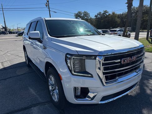 Used 2021 GMC Yukon SLT w/ SLT Luxury Plus Package image 2