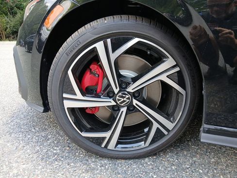 New 2025 Volkswagen GTI SE image 27