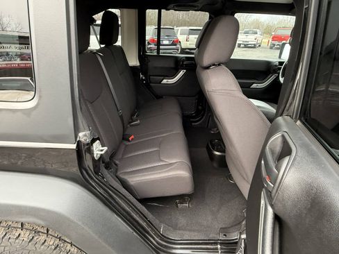Used 2014 Jeep Wrangler Unlimited Sport w/ Quick Order Package 23S AWD/4WD image 22