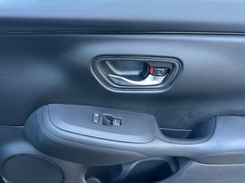 Used 2024 Honda HR-V LX image 21