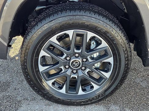 Used 2024 Toyota Tundra Limited image 7