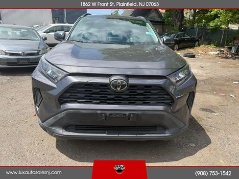Used 2019 Toyota RAV4 LE w/ All Weather Liner Package AWD/4WD image 2