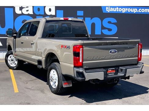 New 2026 Ford F250 XLT w/ XLT Premium Package AWD/4WD image 3
