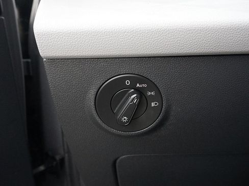 Used 2024 Volkswagen Taos S FWD image 39