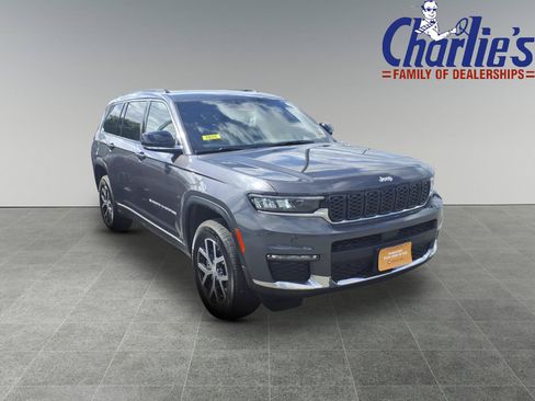 Used 2025 Jeep Grand Cherokee L Limited AWD/4WD image 3