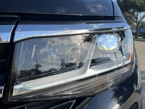 Used 2023 Volkswagen Atlas SE w/ Panoramic Sunroof Package FWD image 6