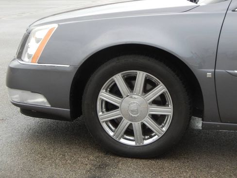 Used 2007 Cadillac DTS Luxury II FWD image 13