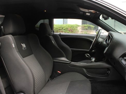 Used 2018 Dodge Challenger R/T Scat Pack RWD image 21