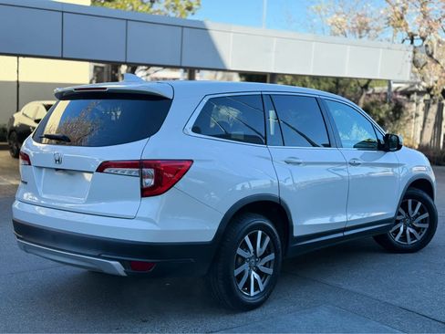 Used 2021 Honda Pilot EX image 5