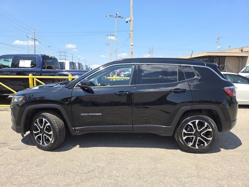 Used 2023 Jeep Compass Limited AWD/4WD image 12