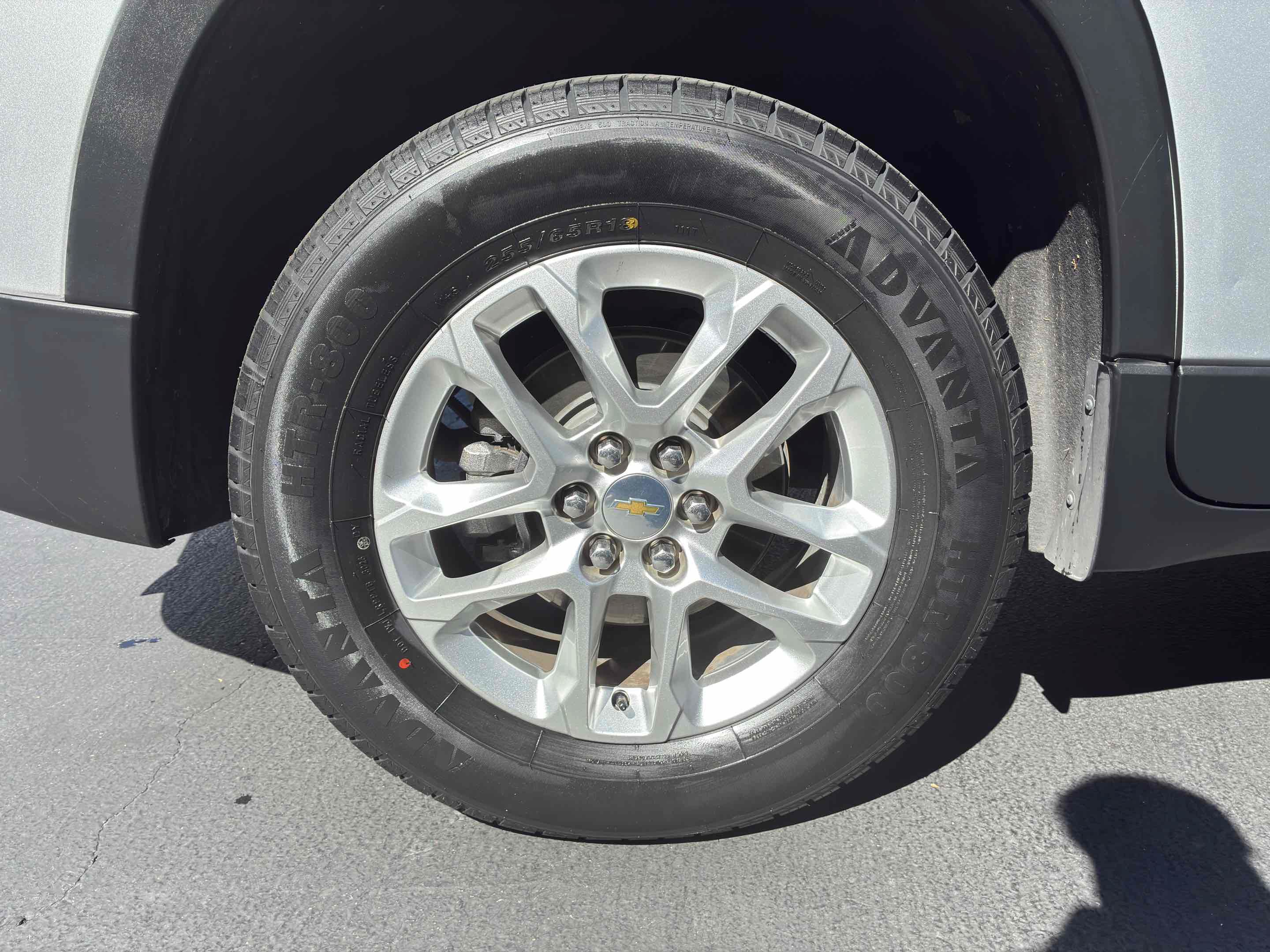 Used 2020 Chevrolet Traverse LS FWD image 13
