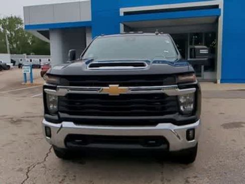 New 2025 Chevrolet Silverado 2500 LT image 3
