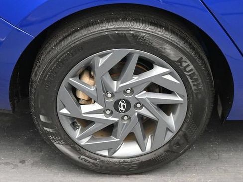Used 2024 Hyundai Elantra SEL FWD image 39