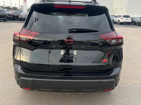 New 2026 Nissan Rogue SV image 7