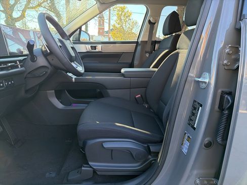 New 2026 Hyundai Santa Fe SE image 13