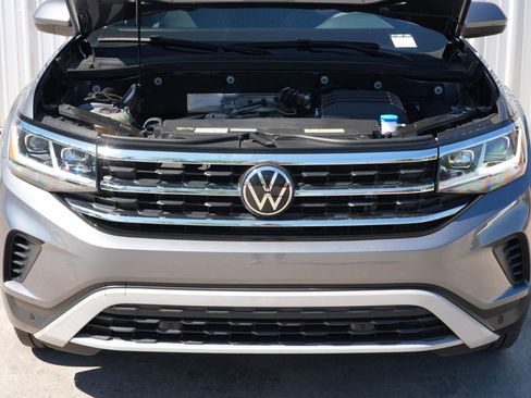 Used 2023 Volkswagen Atlas Cross Sport SE w/ Black Wheel Package image 7