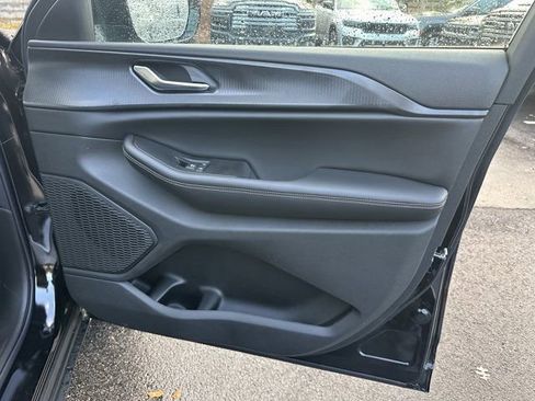 New 2025 Jeep Grand Cherokee Altitude image 14