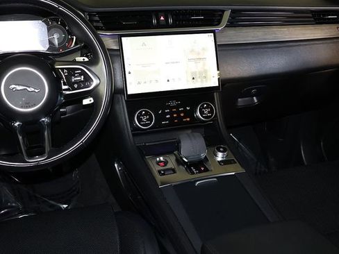 Used 2022 Jaguar F-PACE S AWD/4WD image 16