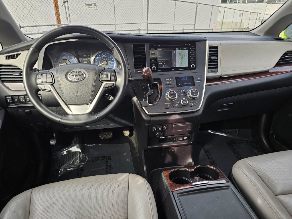 Used 2019 Toyota Sienna Limited Premium AWD/4WD image 17