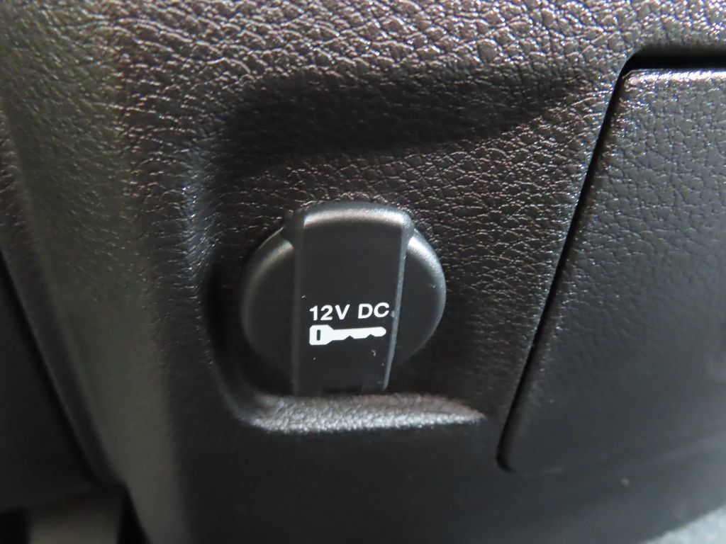 Used 2019 RAM 1500 Express w/ Wheel & Sound Group AWD/4WD image 8