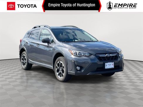 Used 2023 Subaru Crosstrek 2.0i Premium image 1