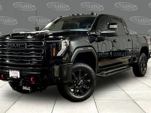 Used 2024 GMC Sierra 2500 AT4 w/ Technology Package image 3