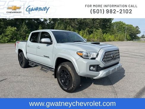 Used 2019 Toyota Tacoma TRD Sport w/ Technology Package AWD/4WD image 3