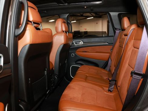 Used 2021 Jeep Grand Cherokee SRT image 12