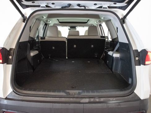 Used 2024 Toyota Grand Highlander AWD image 26