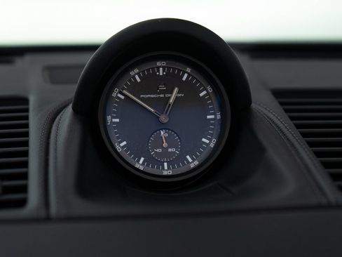 Used 2025 Porsche 911 Carrera RWD image 42