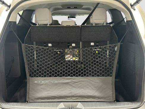 New 2026 Toyota Sienna LE FWD image 22