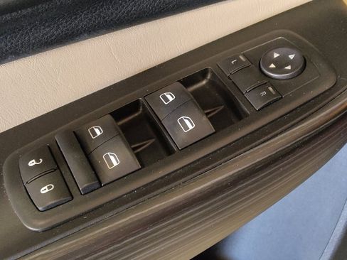 Used 2015 Jeep Cherokee Limited w/ Luxury Group image 27